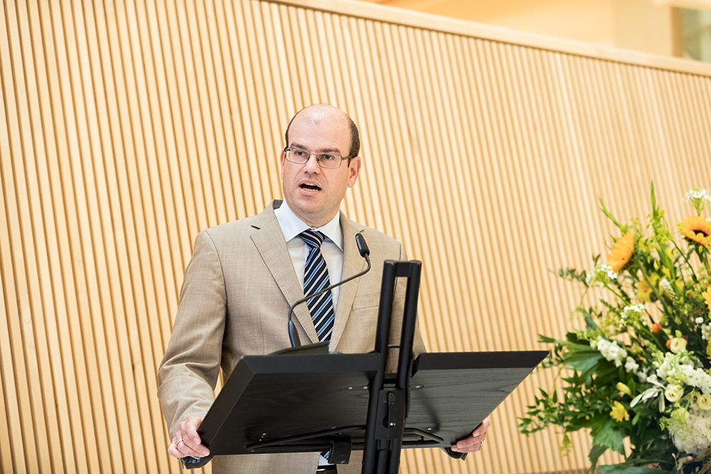 Prof. Karl Gademann, director of the Department of Chemistry, welcomed all the guests.